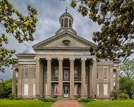 2023-05-11_191564_WTA_R5 The Old Courthouse Museum in Vicksburg, Mississippi, stands as a testament to the city's vibrant history and architectural grandeur. Housed within an imposing...