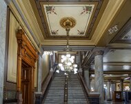 2025-10-07_297280_WTA_R5m2 The Indiana State Capitol in Indianapolis, completed in 1888, stands as a grand example of late 19th-century Neoclassical and Renaissance Revival architecture....