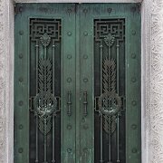 2013-03-16_12-30_16685_WTA_5DM3 The Woodlawn cemetery was established in 1895 and immediately attracted some of the most notable names in the city.The grounds encompass 140 acres (57 ha) and...