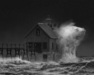 2020-11-01_020934_WTA_R5 Grand Haven Lighthouse Storm