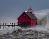 2020-11-01_021019_WTA_R5 Grand Haven Lighthouse Storm