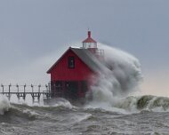 2020-11-01_021712_WTA_R5 Grand Haven Lighthouse Storm